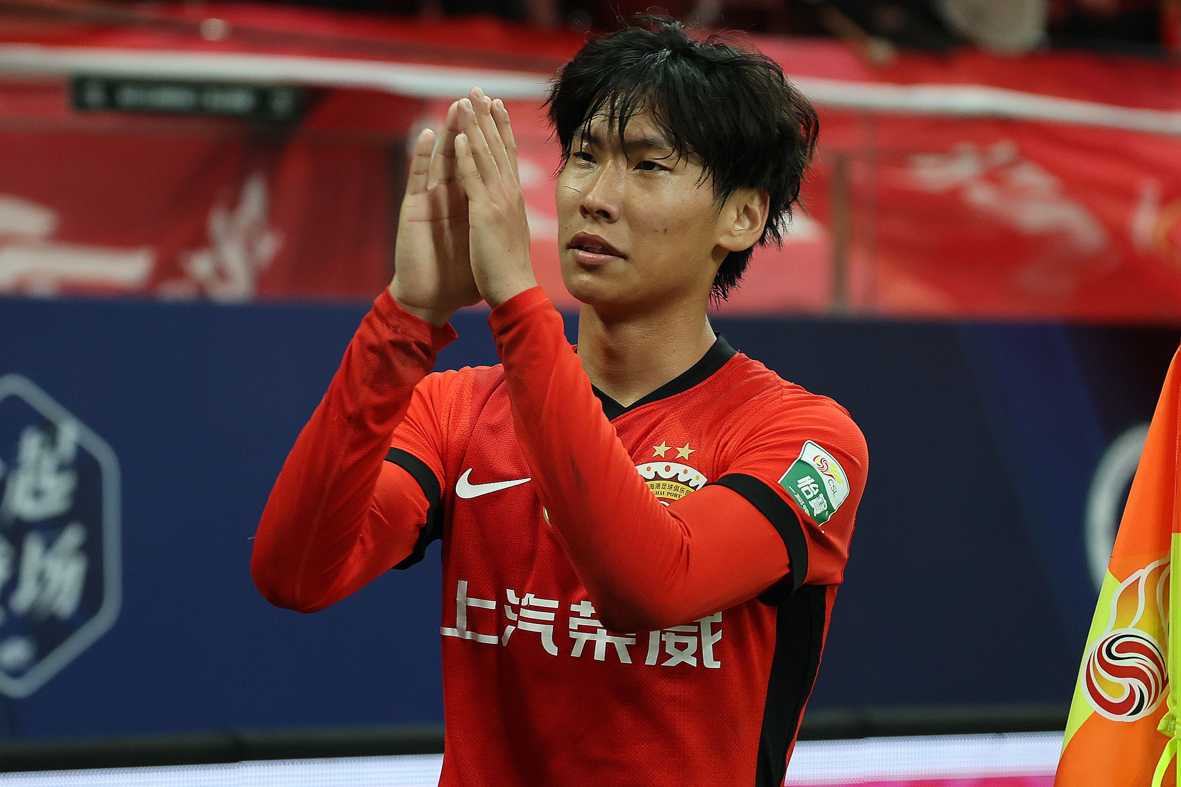 开云体育网址-媒体人：李新翔最合适定位是踢替补中锋或影锋，边路不是他的特点