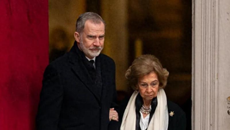 西班牙太后：丈夫花心，儿媳强势，妹妹终身未婚陪伴了她很多年